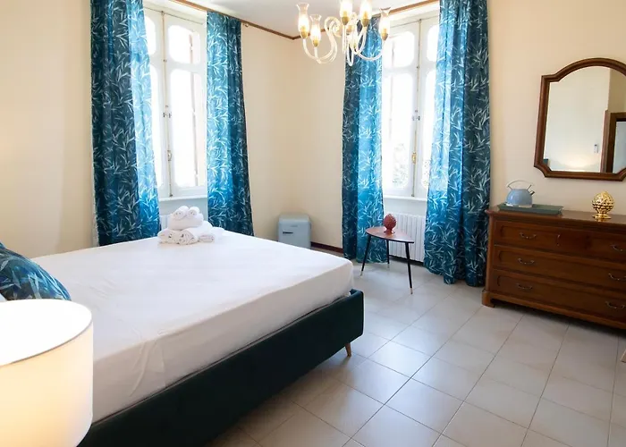 Palazzo Moresco 招待所 4*