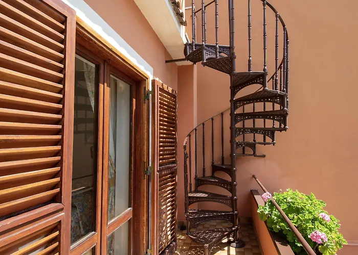 Palazzo Moresco 招待所 圣塔马利奈拉